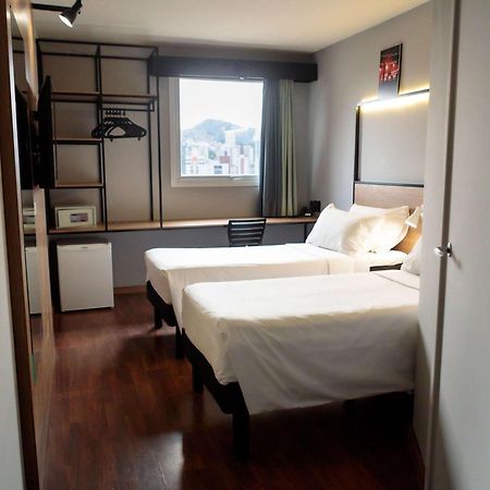 Готель Ibis Belo Horizonte Savassi Екстер'єр фото
