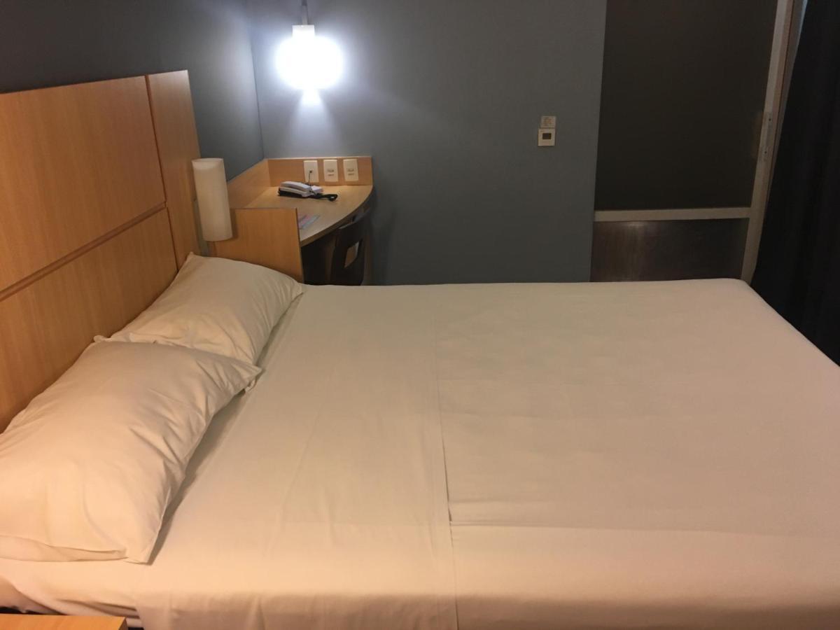 Готель Ibis Belo Horizonte Savassi Екстер'єр фото