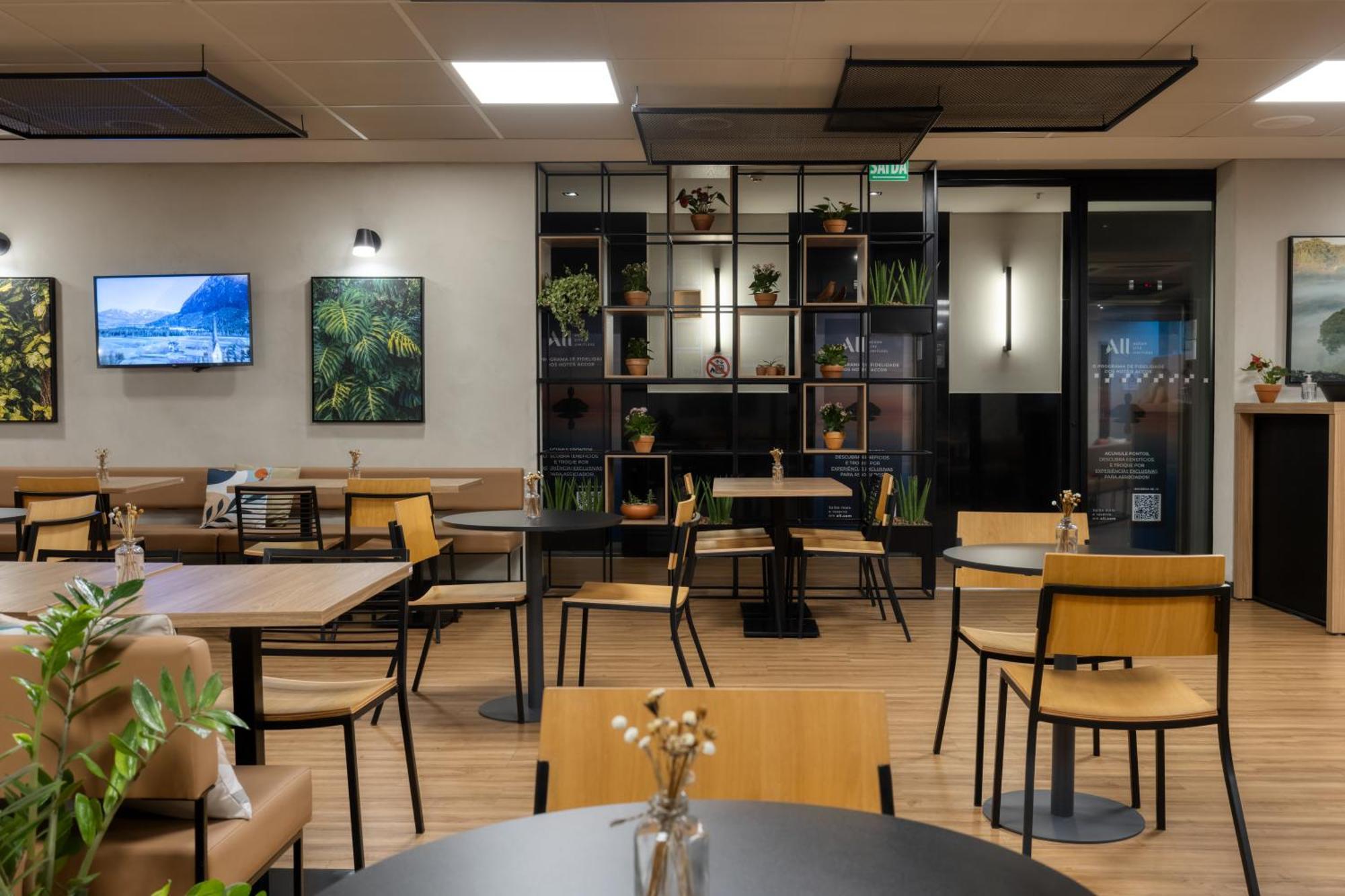 Готель Ibis Belo Horizonte Savassi Екстер'єр фото