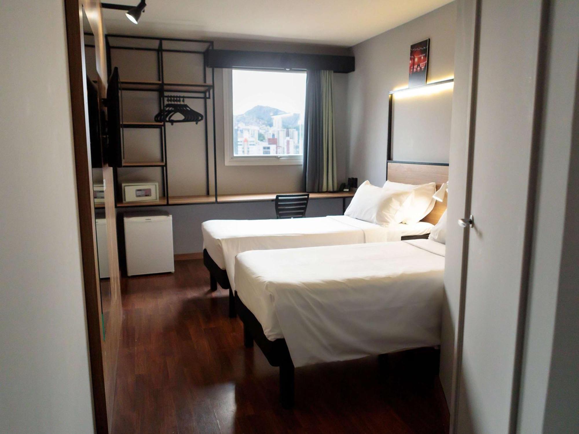 Готель Ibis Belo Horizonte Savassi Екстер'єр фото