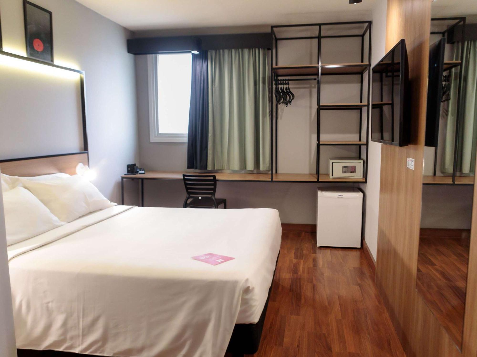 Готель Ibis Belo Horizonte Savassi Екстер'єр фото