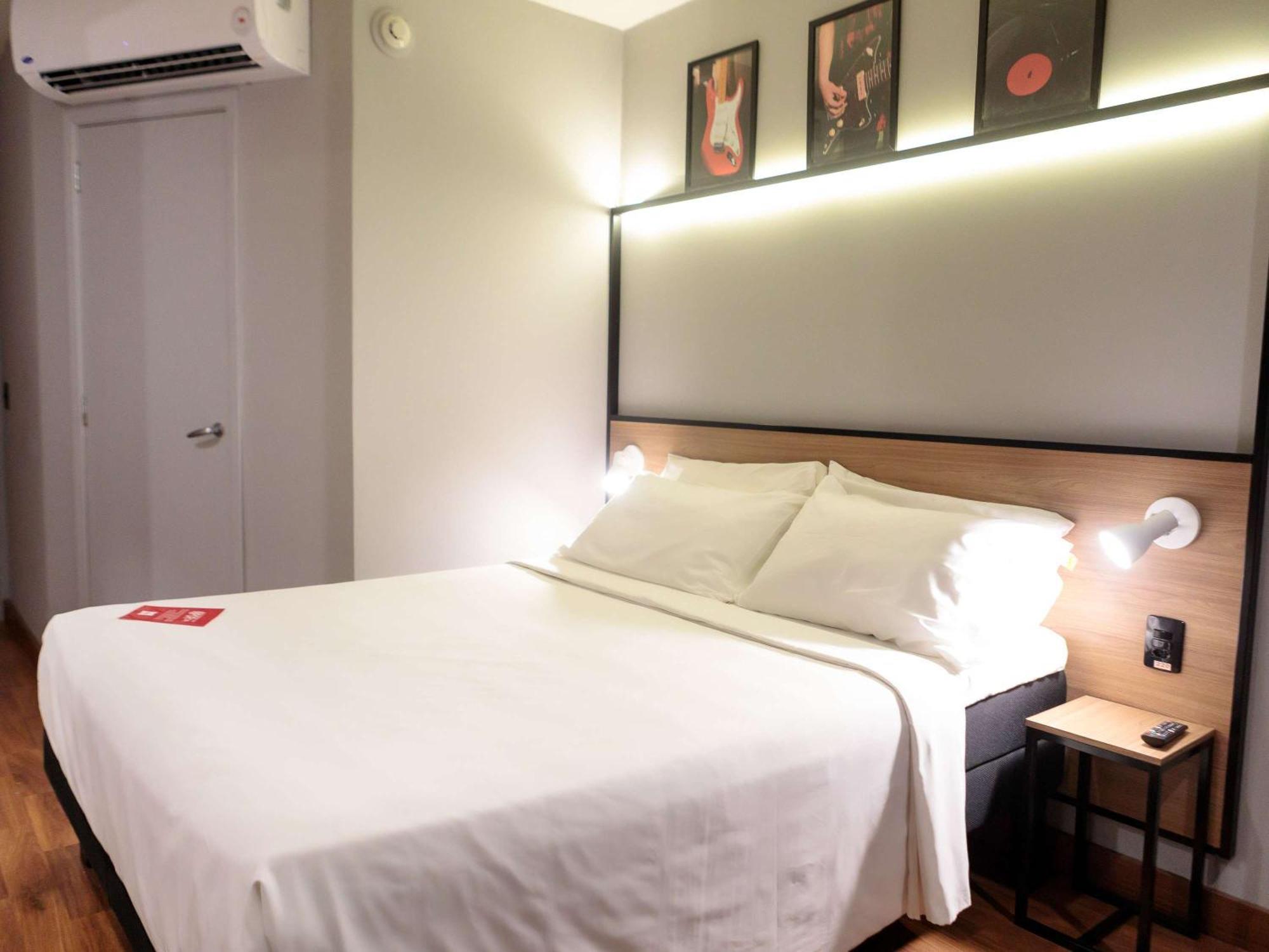 Готель Ibis Belo Horizonte Savassi Екстер'єр фото