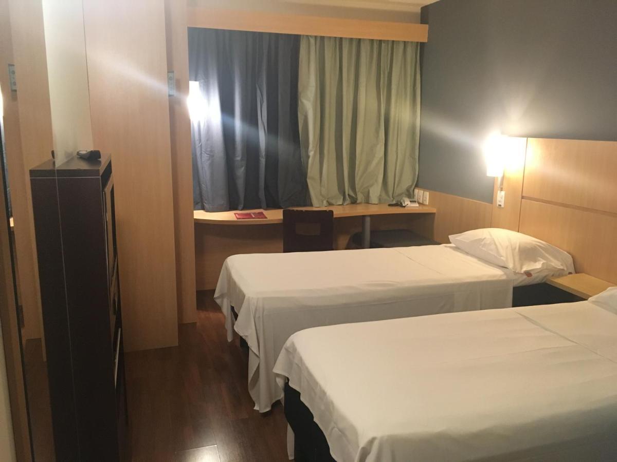 Готель Ibis Belo Horizonte Savassi Екстер'єр фото